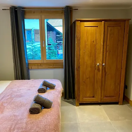 The Castle, 10 Bedroom Chalet, Centre Lejlighedshotel *