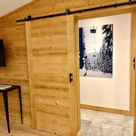 公寓式酒店 The Castle, 10 Bedroom Chalet, Centre