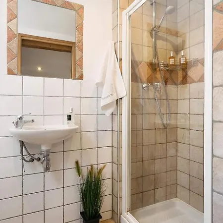 公寓式酒店 The Castle, 10 Bedroom Chalet, Centre *