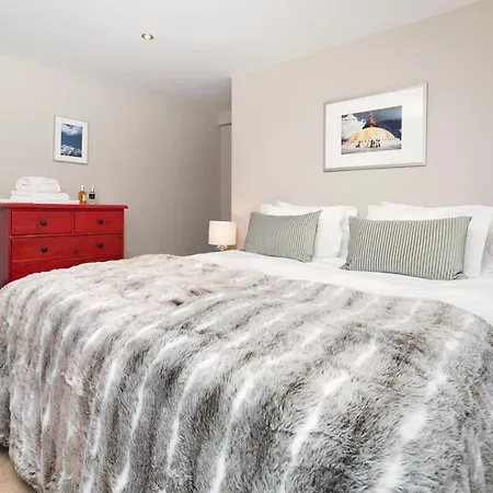 The Castle, 10 Bedroom Chalet, Centre 霞慕尼