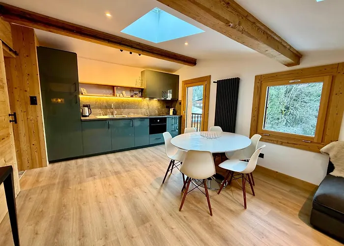 The Castle, 10 Bedroom Chalet, Centre 霞慕尼