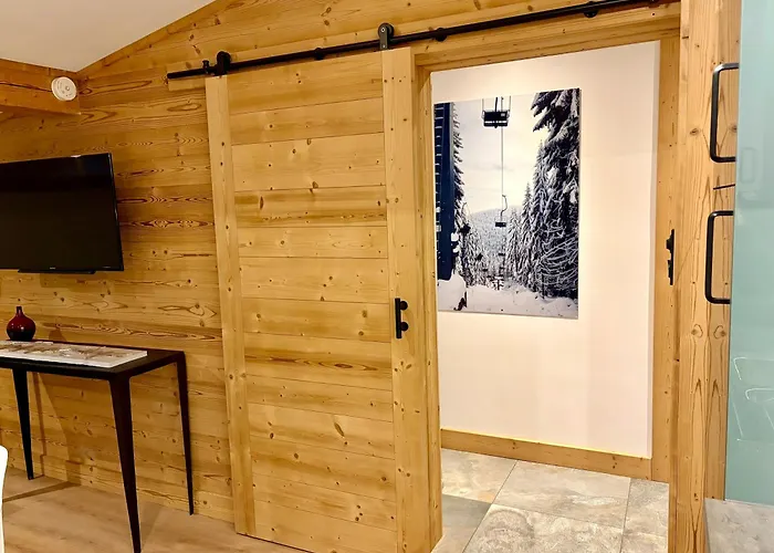 公寓式酒店 The Castle, 10 Bedroom Chalet, Centre