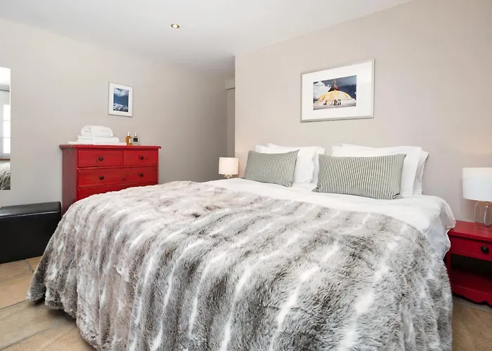 The Castle, 10 Bedroom Chalet, Centre 霞慕尼