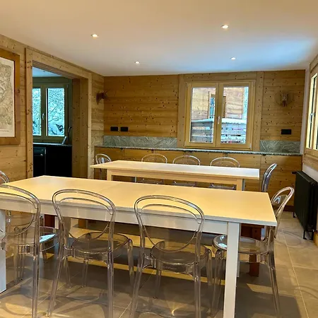 The Castle, 10 Bedroom Chalet, Centre *