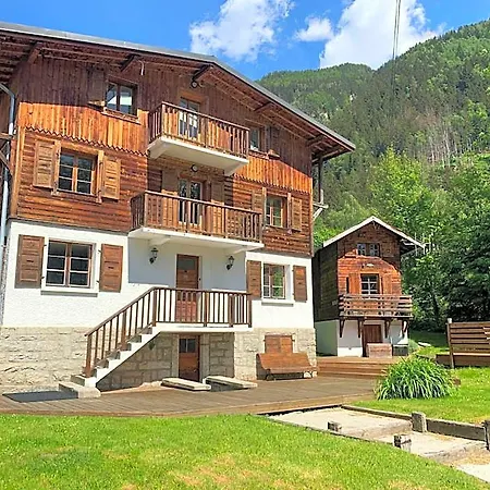 The Castle, 10 Bedroom Chalet, Centre