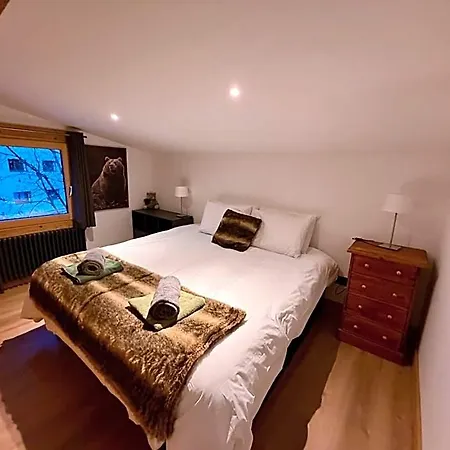 The Castle, 10 Bedroom Chalet, Centre * Chamonix