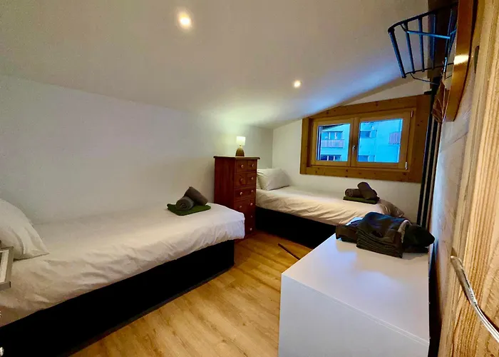 The Castle, 10 Bedroom Chalet, Centre Chamonix