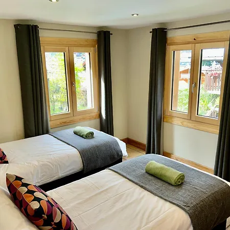 The Castle, 10 Bedroom Chalet, Centre Aparthotel *