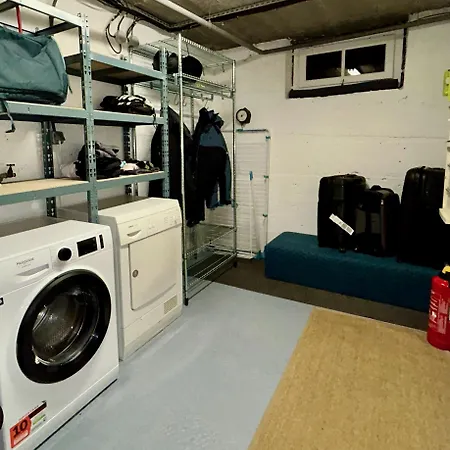 The Castle, 10 Bedroom Chalet, Centre שאמוני