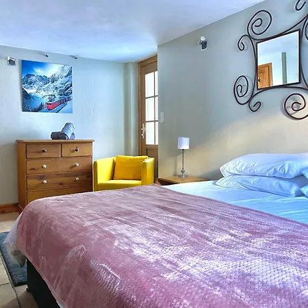 The Castle, 10 Bedroom Chalet, Centre * Chamonix