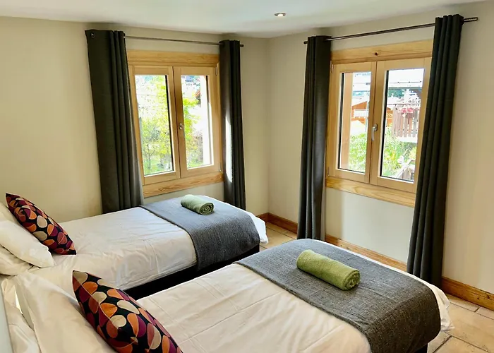 The Castle, 10 Bedroom Chalet, Centre Aparthotel *